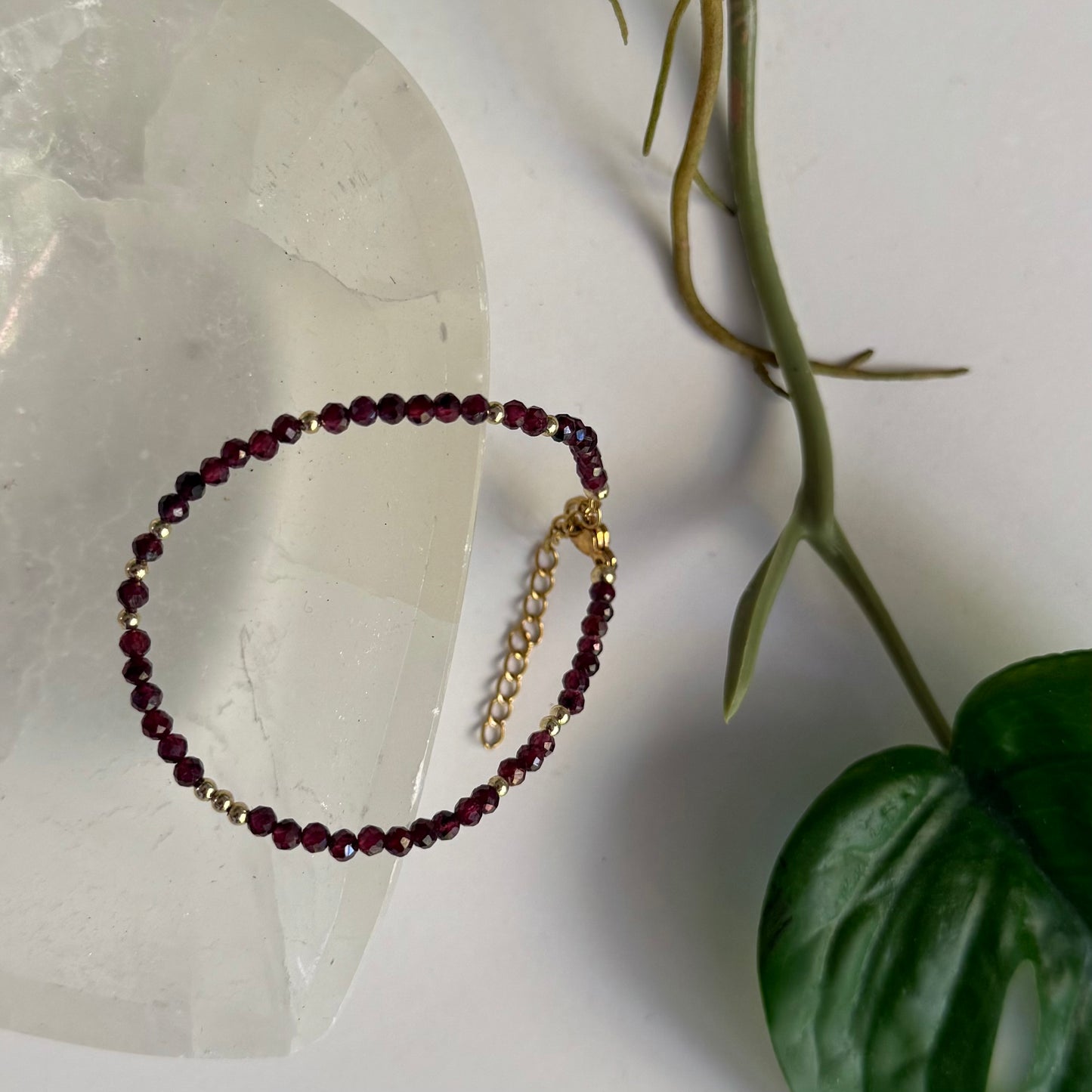 The Scarlett Bracelet | Garnet